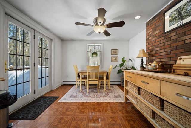 8 Chongor Drive, Newton, NH 03858