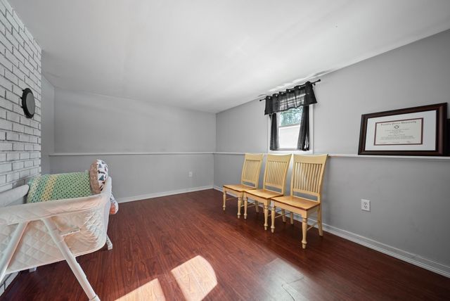 8 Chongor Drive, Newton, NH 03858