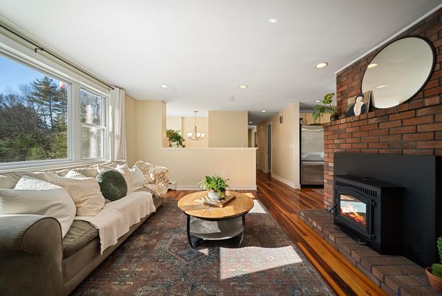 8 Chongor Drive, Newton, NH 03858