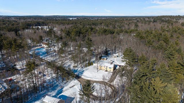 8 Chongor Drive, Newton, NH 03858
