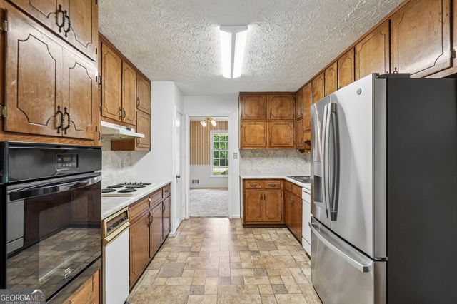 255 Helen Lane, Stockbridge, GA 30281