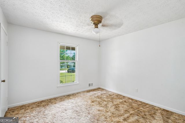 255 Helen Lane, Stockbridge, GA 30281