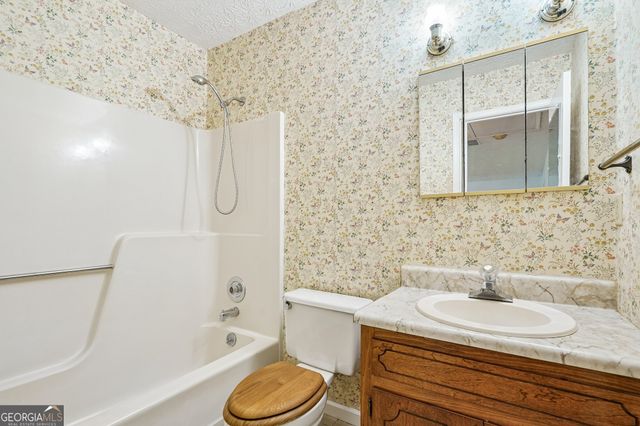 255 Helen Lane, Stockbridge, GA 30281