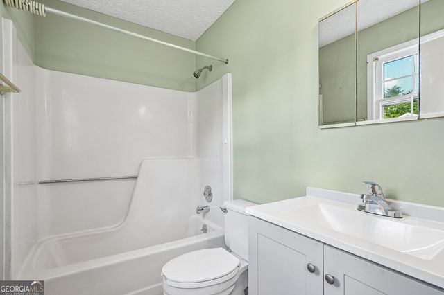 255 Helen Lane, Stockbridge, GA 30281