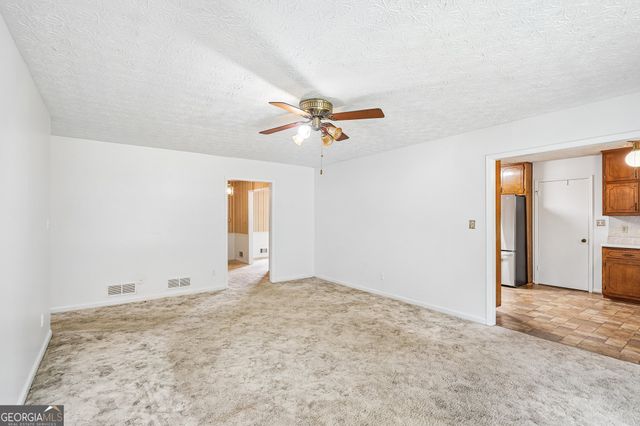 255 Helen Lane, Stockbridge, GA 30281