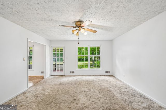 255 Helen Lane, Stockbridge, GA 30281