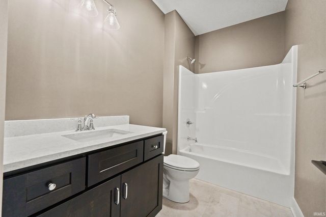 688 Skillet Avenue, Huntertown, IN 46748