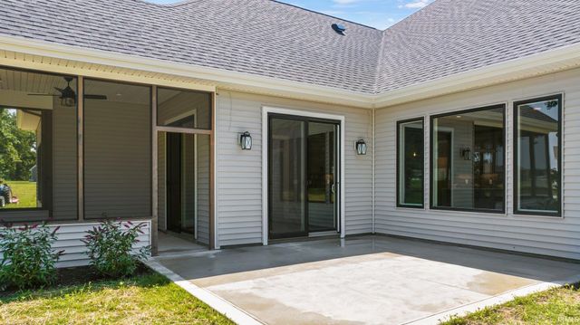 688 Skillet Avenue, Huntertown, IN 46748
