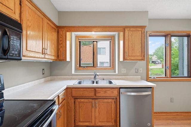 8026 173rd Street W, Lakeville, MN 55044