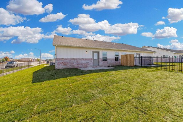 2424 E Elk Ridge Ave, Goddard, KS 67052