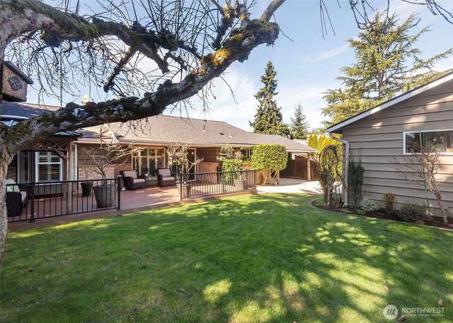 9612 15th Avenue NW, Seattle, WA 98117