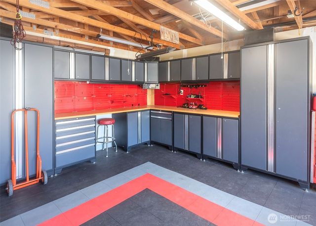 9612 15th Avenue NW, Seattle, WA 98117