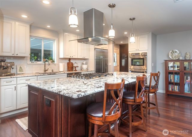 9612 15th Avenue NW, Seattle, WA 98117