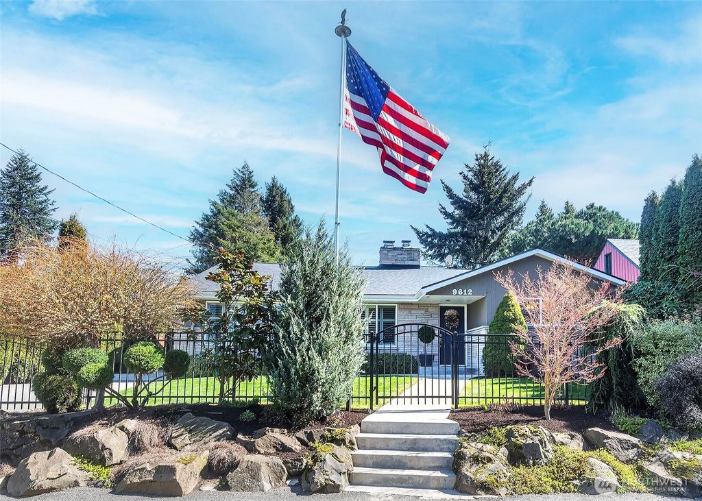 9612 15th Avenue NW, Seattle, WA 98117
