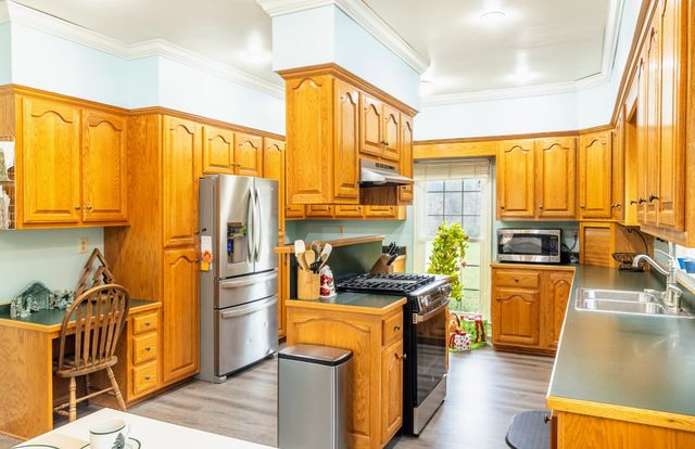 1910 Cedar Creek Rd, Vanleer, TN 37181