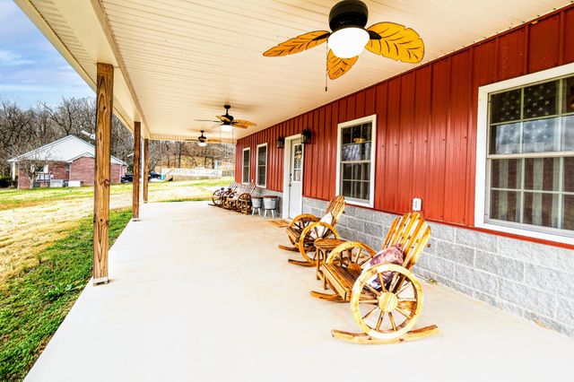 1910 Cedar Creek Rd, Vanleer, TN 37181