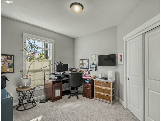 18765 LELAND Rd, Oregon City, OR 97045