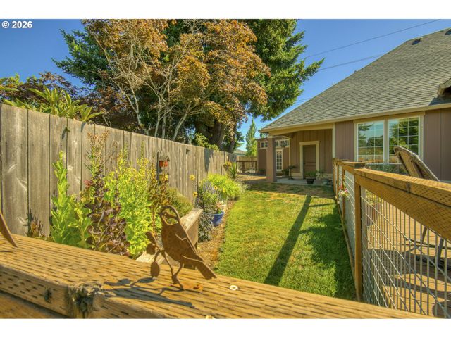 18765 LELAND Rd, Oregon City, OR 97045