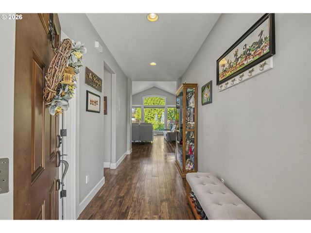 18765 LELAND Rd, Oregon City, OR 97045