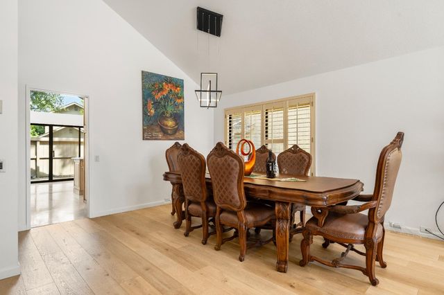 2188 Promontory Point Ln, Gold River, CA 95670