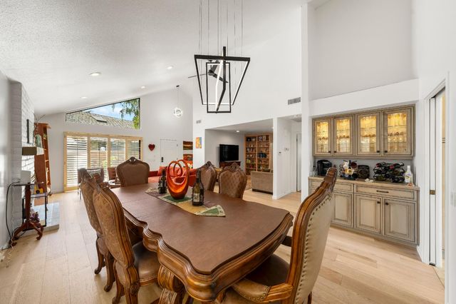 2188 Promontory Point Ln, Gold River, CA 95670