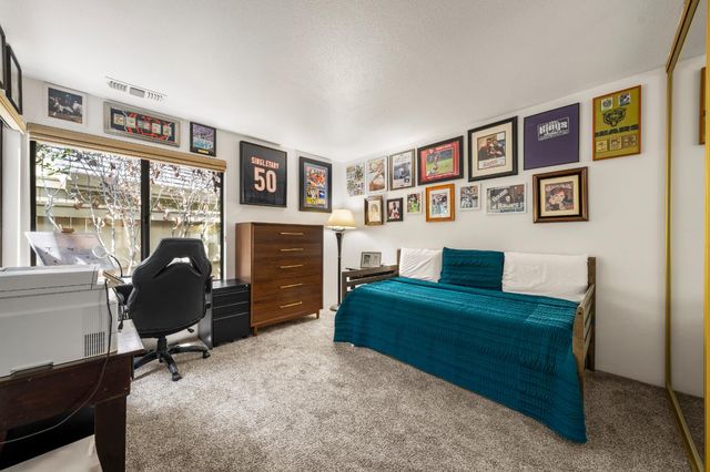 2188 Promontory Point Ln, Gold River, CA 95670