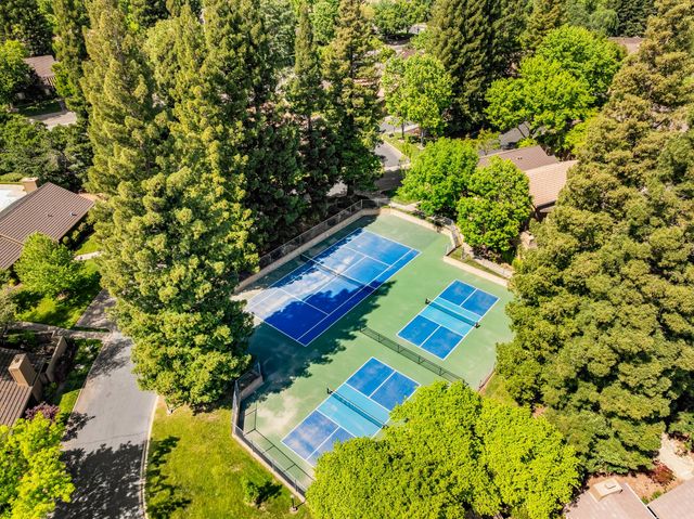 2188 Promontory Point Ln, Gold River, CA 95670