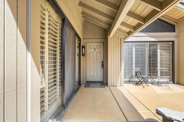 2188 Promontory Point Ln, Gold River, CA 95670