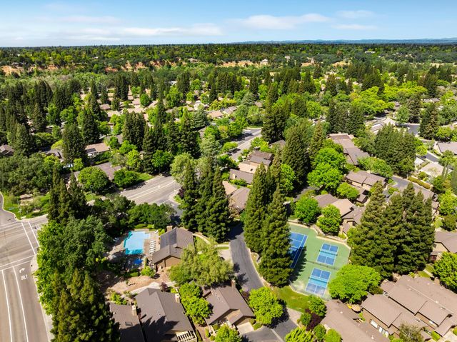 2188 Promontory Point Ln, Gold River, CA 95670