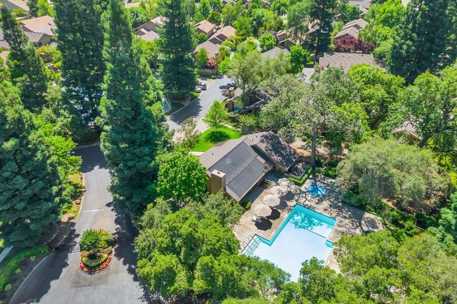 2188 Promontory Point Ln, Gold River, CA 95670
