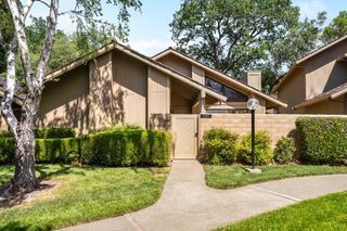 2188 Promontory Point Ln, Gold River, CA 95670