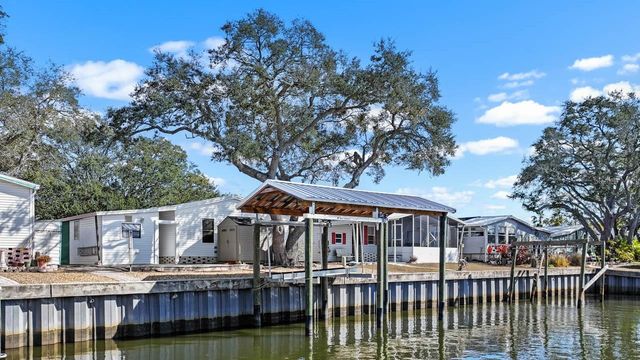 108 N SAINT GEORGE CIRCLE, Apollo Beach, FL 33572