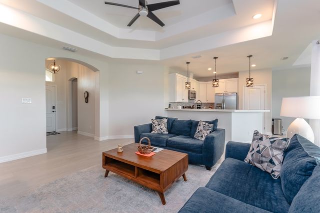 17 Valdarama Dr, Laguna Vista, TX 78578