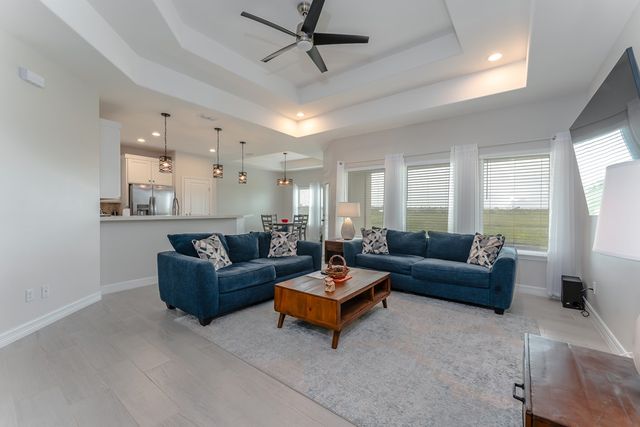 17 Valdarama Dr, Laguna Vista, TX 78578