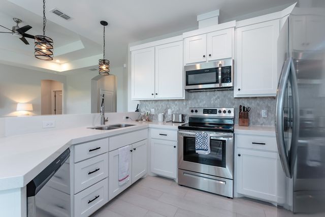 17 Valdarama Dr, Laguna Vista, TX 78578