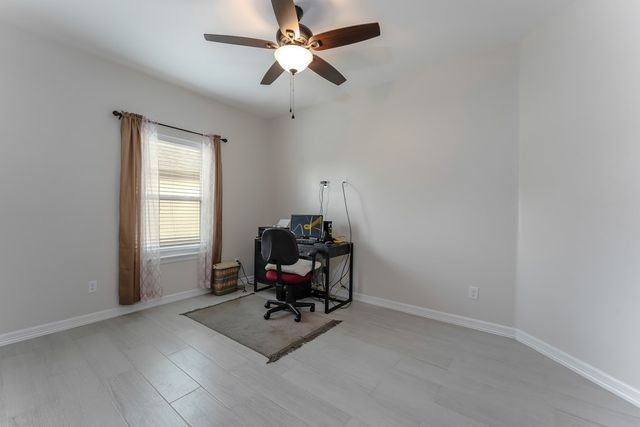 17 Valdarama Dr, Laguna Vista, TX 78578