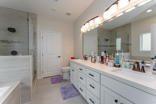 17 Valdarama Dr, Laguna Vista, TX 78578