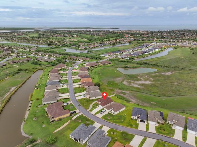 17 Valdarama Dr, Laguna Vista, TX 78578