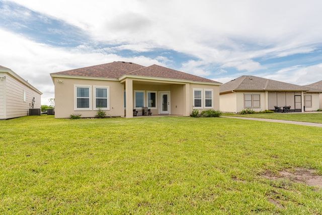17 Valdarama Dr, Laguna Vista, TX 78578