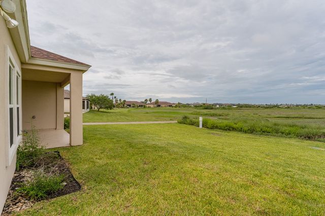 17 Valdarama Dr, Laguna Vista, TX 78578