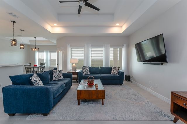 17 Valdarama Dr, Laguna Vista, TX 78578