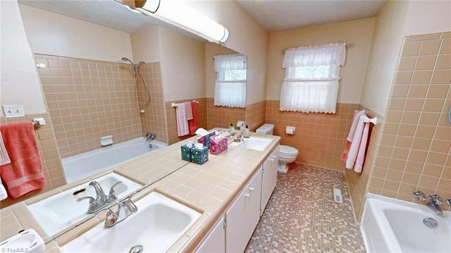 3908 Beverly Hills Drive, High Point, NC 27265