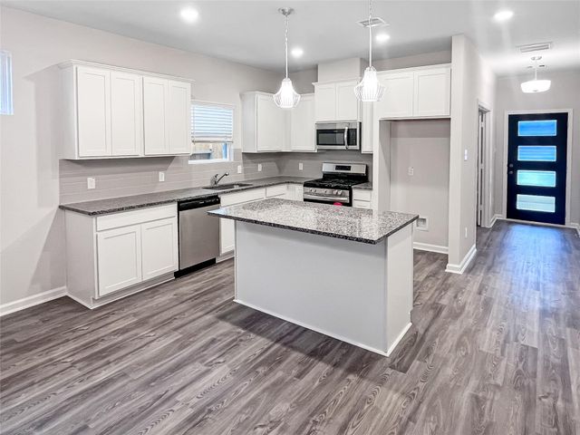 1618 River Scene Trail, Dayton, TX 77535