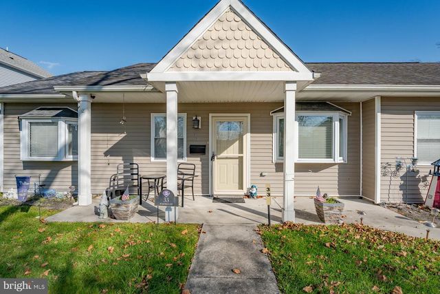 33 W MEYRAN AVE, Somers Point, NJ 08244