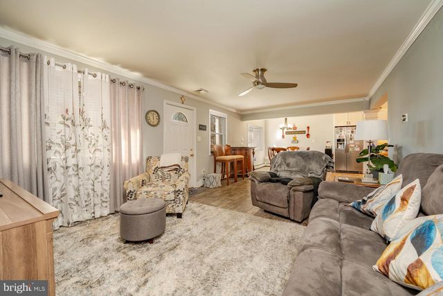 33 W MEYRAN AVE, Somers Point, NJ 08244