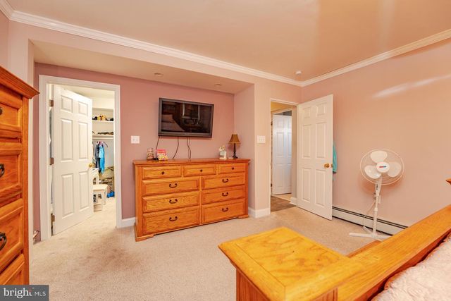 33 W MEYRAN AVE, Somers Point, NJ 08244