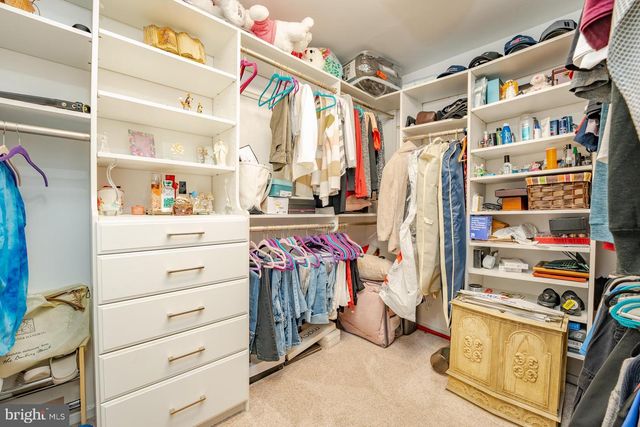 33 W MEYRAN AVE, Somers Point, NJ 08244