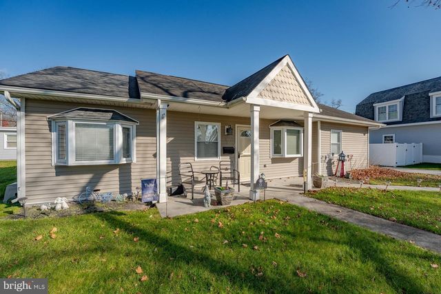 33 W MEYRAN AVE, Somers Point, NJ 08244