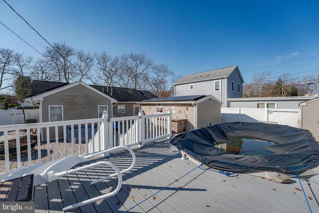 33 W MEYRAN AVE, Somers Point, NJ 08244