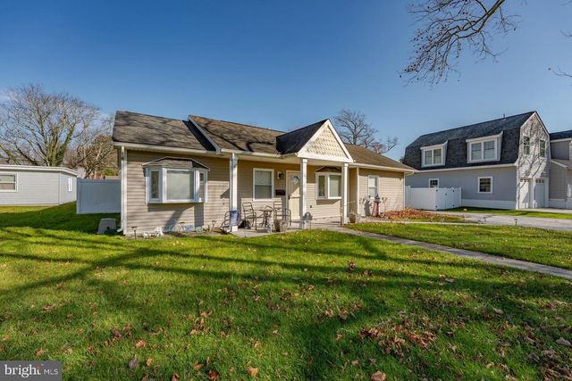 33 W MEYRAN AVE, Somers Point, NJ 08244